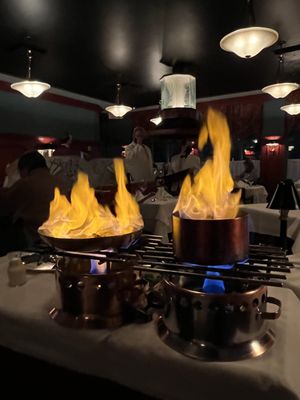 LE CONTINENTAL - Cuisine Française - Fruits de Mer / Homard / Steak - Flambé by null
