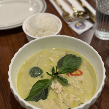 Mitr Thai - Green Curry w Chicken (~$20) - Thai Near Me - New York, New York