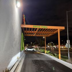Salad and Go - Drive-through