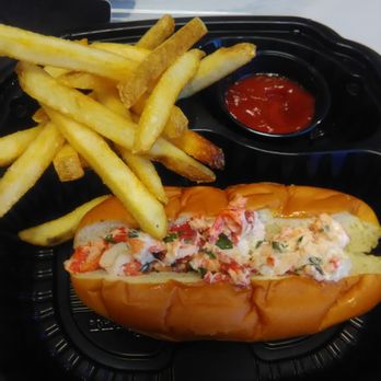Red Lobster - Bread soggy, only a tablespoon of lobster (maybe) and cold fries. :( - Seafood Near Me - Fairfield, California Red Lobster - Bread soggy, only a tablespoon of lobster (maybe) and cold fries. :( - Seafood Near Me - Fairfield, California