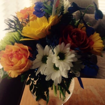 The Dizzy Daisy - Actual delivery. Very pretty but not too blue. - Florists Near Me - Orange, California