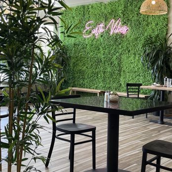 Earth Vibes - Interior wall - American Near Me - Slymar, California
