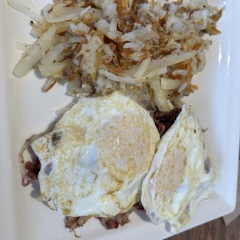 Central 25 - Corned beef hash and eggs - Mexican Near Me - Monroe, Connecticut