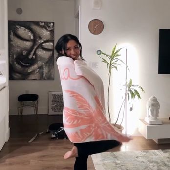 Bunda - Me and my super cute Bunda beach towel! - Gyms Near Me - Pasadena, California Bunda - Me and my super cute Bunda beach towel! - Gyms Near Me - Pasadena, California