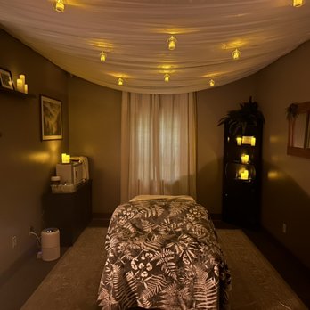 Calm Earth Organic Spa - One of our beautiful, relaxing treatment rooms - Massage Therapy Near Me - Amherst, New York