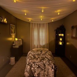 Calm Earth Organic Spa - One of our beautiful, relaxing treatment rooms