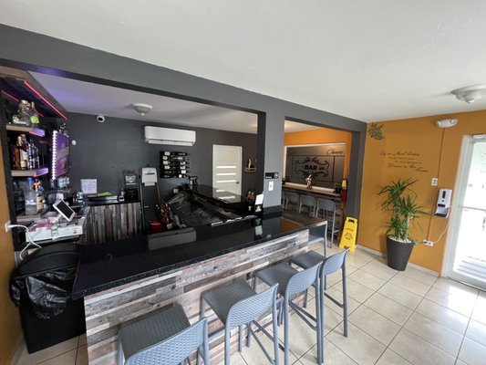 Chef Lorenzo Restaurant & Bar