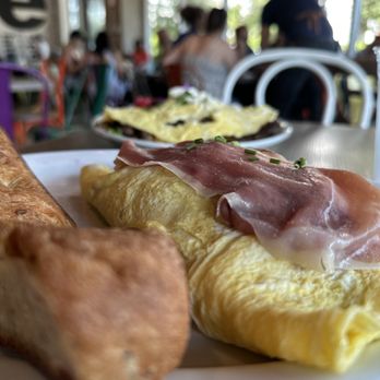 Bistro Cafe - Breakfast & Brunch Near Me - Miami, Florida Bistro Cafe - Breakfast & Brunch Near Me - Miami, Florida