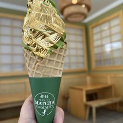 Matcha Cafe Maiko - Matcha Ice Cream with edible gold foil