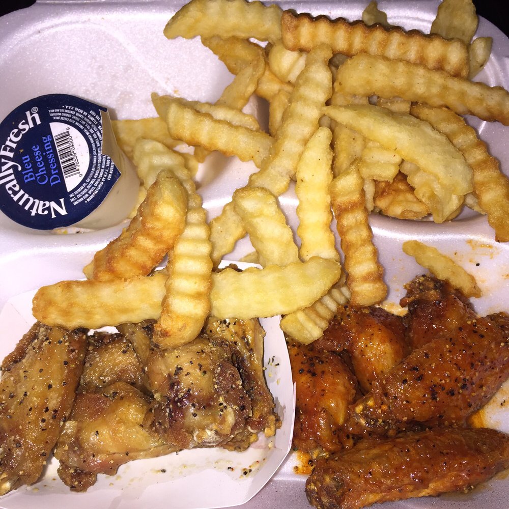 10 Piece (Hot lemon pepper/honey garlic pepper) Cajun fries 10 Piece (Hot lemon pepper/honey garlic pepper) Cajun fries