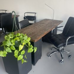Junction Beauty - Nail desks