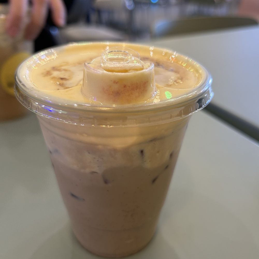Yellow House Cafe - Creme Brulee Latte - Cafes Near Me - Northridge, California Yellow House Cafe - Creme Brulee Latte - Cafes Near Me - Northridge, California