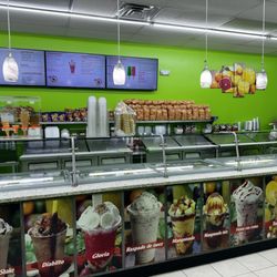 Alpha Nieveria y Tamales
