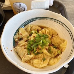 District 5 - Spicy shrimp and pork wonton