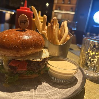 HOLSTEINS - Forager burger, fries, chipotle ranch - Burgers Near Me - Las Vegas, Nevada HOLSTEINS - Forager burger, fries, chipotle ranch - Burgers Near Me - Las Vegas, Nevada