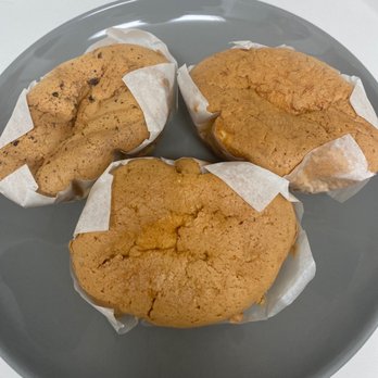 Kam Hing Bakery - Delicious Coconut, Butterscotch and Chocolate Chip sponge cakes - Bakeries Near Me - New York, New York Kam Hing Bakery - Delicious Coconut, Butterscotch and Chocolate Chip sponge cakes - Bakeries Near Me - New York, New York