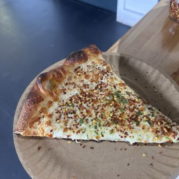 Mike's Pizza - La Bianca pizza with crushed red pepper - Pizza Near Me - Canton, Ohio