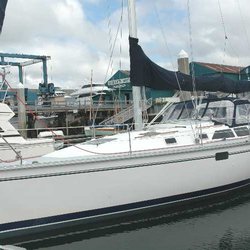 Bellhaven Yacht Sales & Charters - CHARTER - 37' Hunter - Find a nice quiet cove, drop the hook and ENJOY THE PEACE AND QUIET!