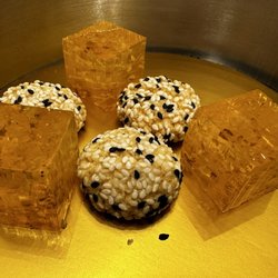 萬豪中菜廳 - Osmanthus jelly, sesame biscuit