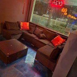Krave Tea House & Bar - Raleigh - Comfortable seating
