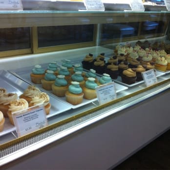 Oakleaf Cakes - Cupcakes! - Bakeries Near Me - Boston, Massachusetts