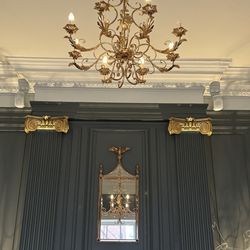 The Judges Lodging - Elegant dining room.