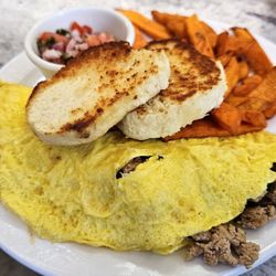 Studio One Cafe - People's choice omelette