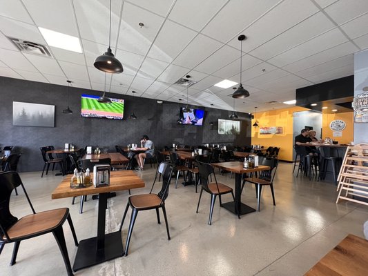 Charcoal Grill Restaurant & Bar by null