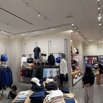 Lululemon - Women's Clothing Near Me - Anaheim, California Lululemon - Women's Clothing Near Me - Anaheim, California