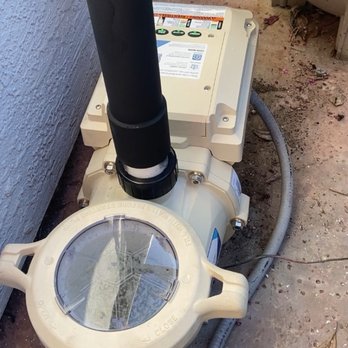 The Pineapple Pools - Pentair IntelliFlo3. Quieter than or old single speed pump. Fully controllable with the Pentair phone app. - Pool Cleaners Near Me