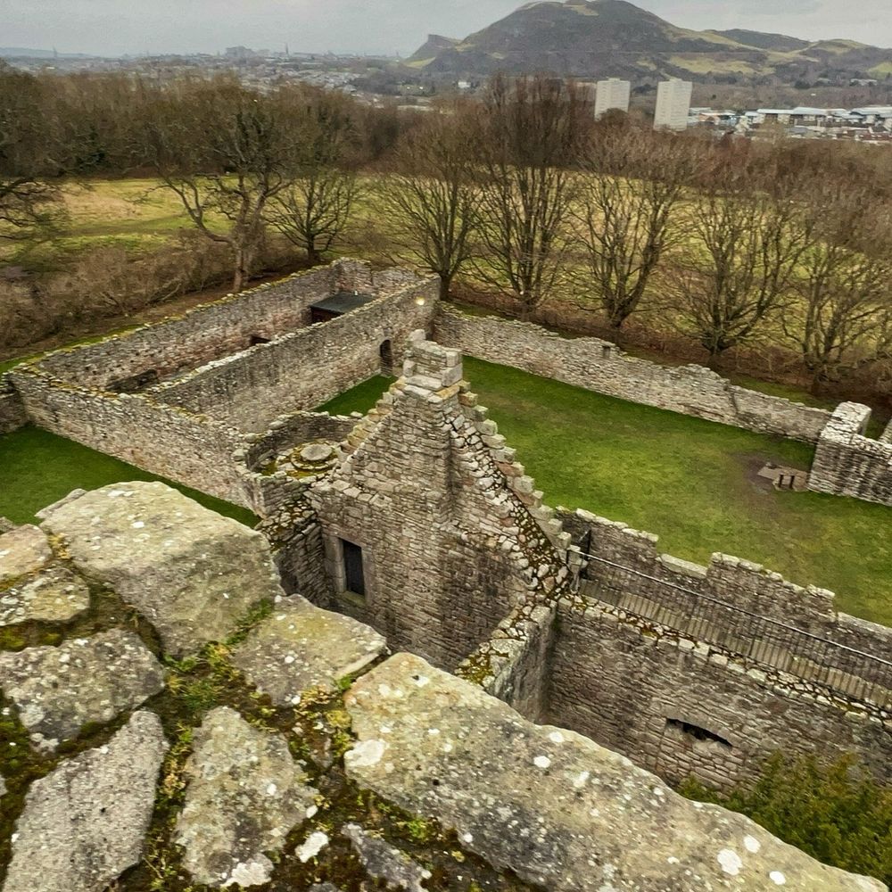 Craigmillar Castle - Landmarks & Historical Buildings Near Me - Edinburgh, EDH Craigmillar Castle - Landmarks & Historical Buildings Near Me - Edinburgh, EDH