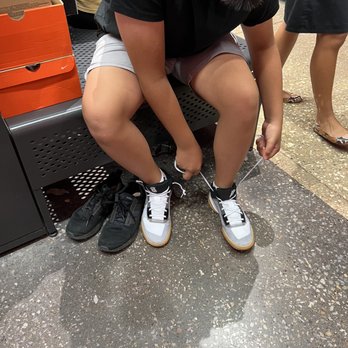 Round Rock Premium Outlets - Shopping Centers Near Me - Round Rock, Texas