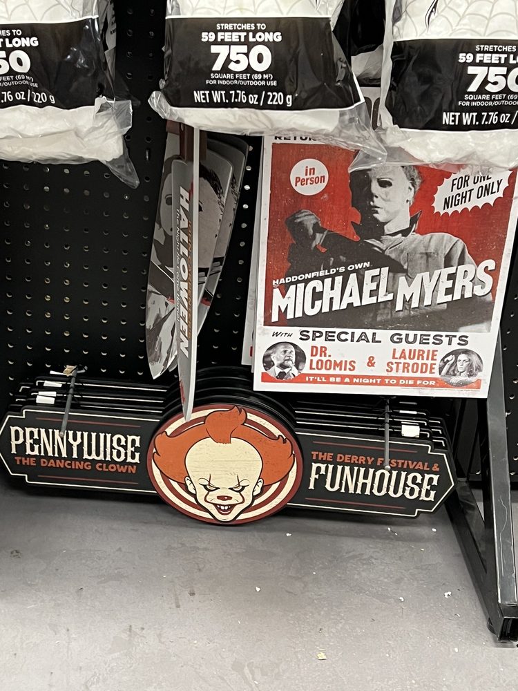 SPIRIT HALLOWEEN Updated October 2024 7171 Firestone Blvd, Downey