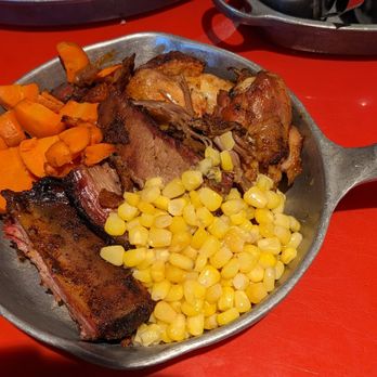 Whispering Canyon Cafe - Barbeque Near Me - Lake Buena Vista, Florida