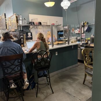 Lund Canyon Coffee - Interior - Coffee & Tea Near Me - Flagstaff, Arizona
