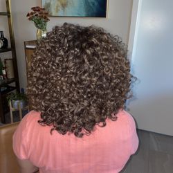 Emmi D SalonSpa