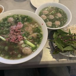 Pho dac biet large Pho dac biet large