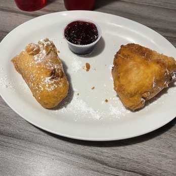 Hideaway Bar & Grill - Half of a Monte Cristo - Bars Near Me - Castle Rock, Colorado