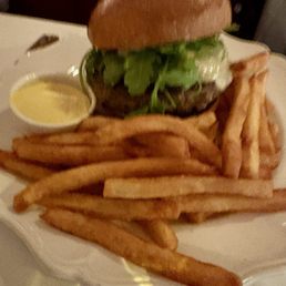 Le Petite Burger Le Petite Burger