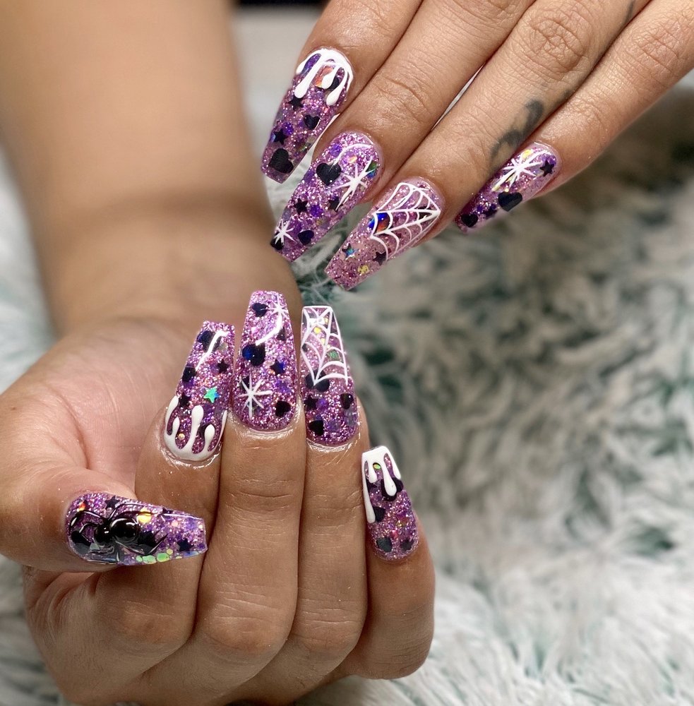 Nails By Arianna Garcia Logo