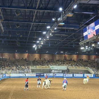Sliver Spurs Arena - Stadiums & Arenas Near Me - Kissimmee, Florida Sliver Spurs Arena - Stadiums & Arenas Near Me - Kissimmee, Florida