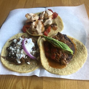 Guisados - Mexican Near Me - Beverly Hills, California Guisados - Mexican Near Me - Beverly Hills, California