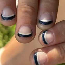 Pinky Nail & Spa - bad manicure