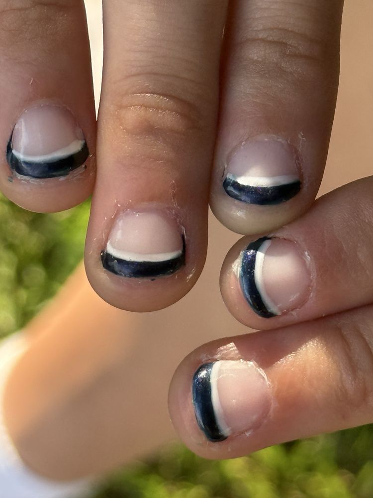 Pinky Nail & Spa Logo