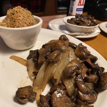 Texas Roadhouse - New York strip with sautéed mushrooms - Steakhouses Near Me - Menifee, California Texas Roadhouse - New York strip with sautéed mushrooms - Steakhouses Near Me - Menifee, California