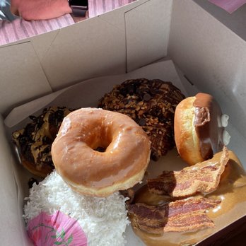 Voodoo Doughnut - Bacon Maple Bar, Guava Colada, Portland Cream, Memphis Mafia Old Dirty Bastard Glazed Old Fashioned - Donuts Near Me - Denver, Colorado Voodoo Doughnut - Bacon Maple Bar, Guava Colada, Portland Cream, Memphis Mafia Old Dirty Bastard Glazed Old Fashioned - Donuts Near Me - Denver, Colorado