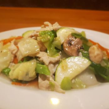 Big Bowl Restaurant - Chicken with vegetables - Chinese Near Me - Mesa, Arizona