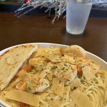 The Toss Up - Shrimp Alfredo - Salad Near Me - Gardena, California The Toss Up - Shrimp Alfredo - Salad Near Me - Gardena, California