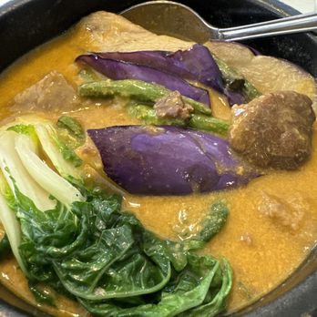 South Villa Restaurant - Kare Kare - Chinese Near Me - Sacramento, California South Villa Restaurant - Kare Kare - Chinese Near Me - Sacramento, California