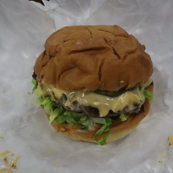 Street Eats - Cheeseburger - Food Court Near Me - Honolulu, Hawaii